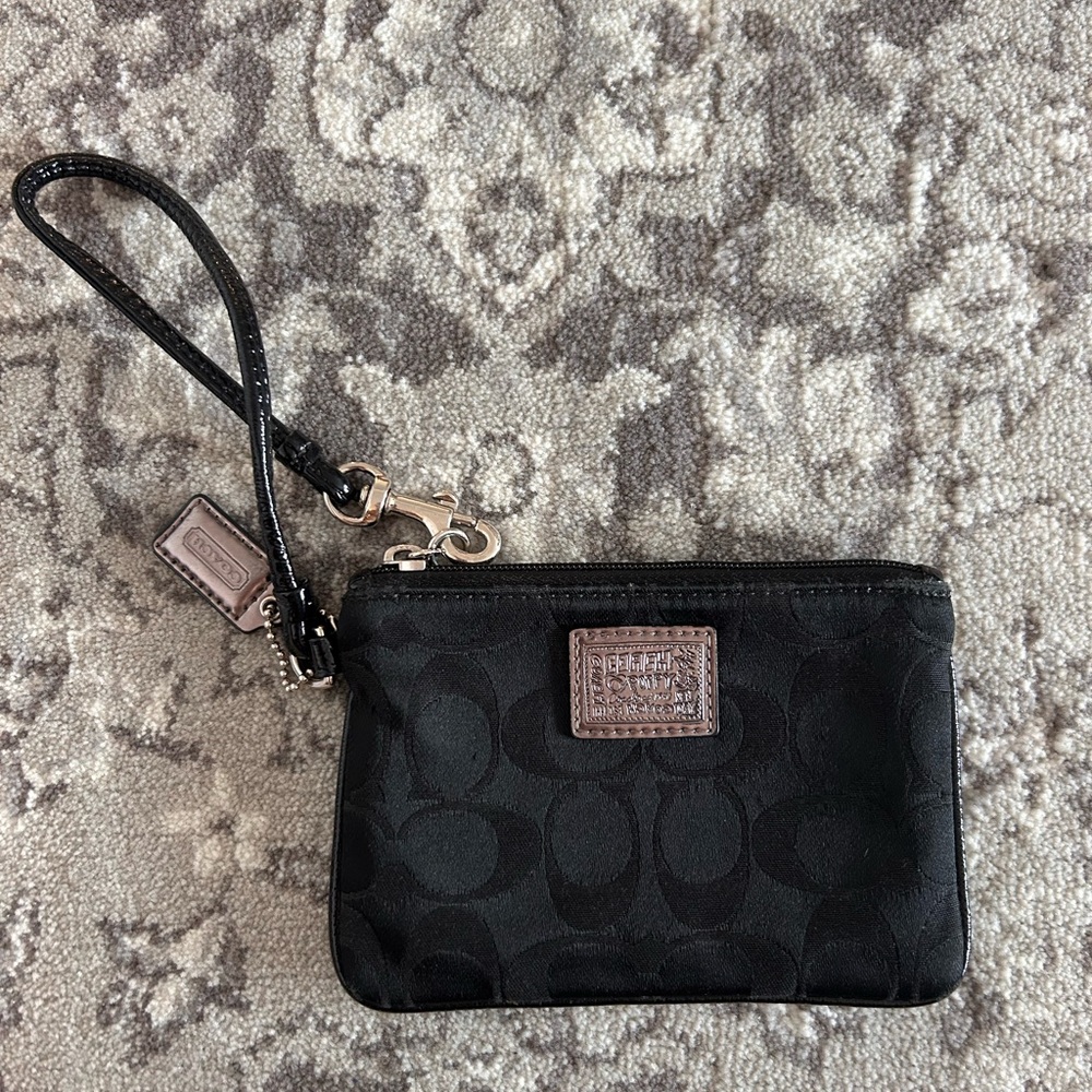 Coach Poppy Wristlet
